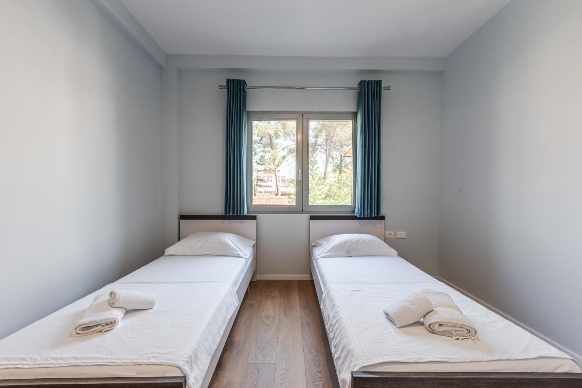 Beni'S Villa Apartments By Ps Golem  Extérieur photo