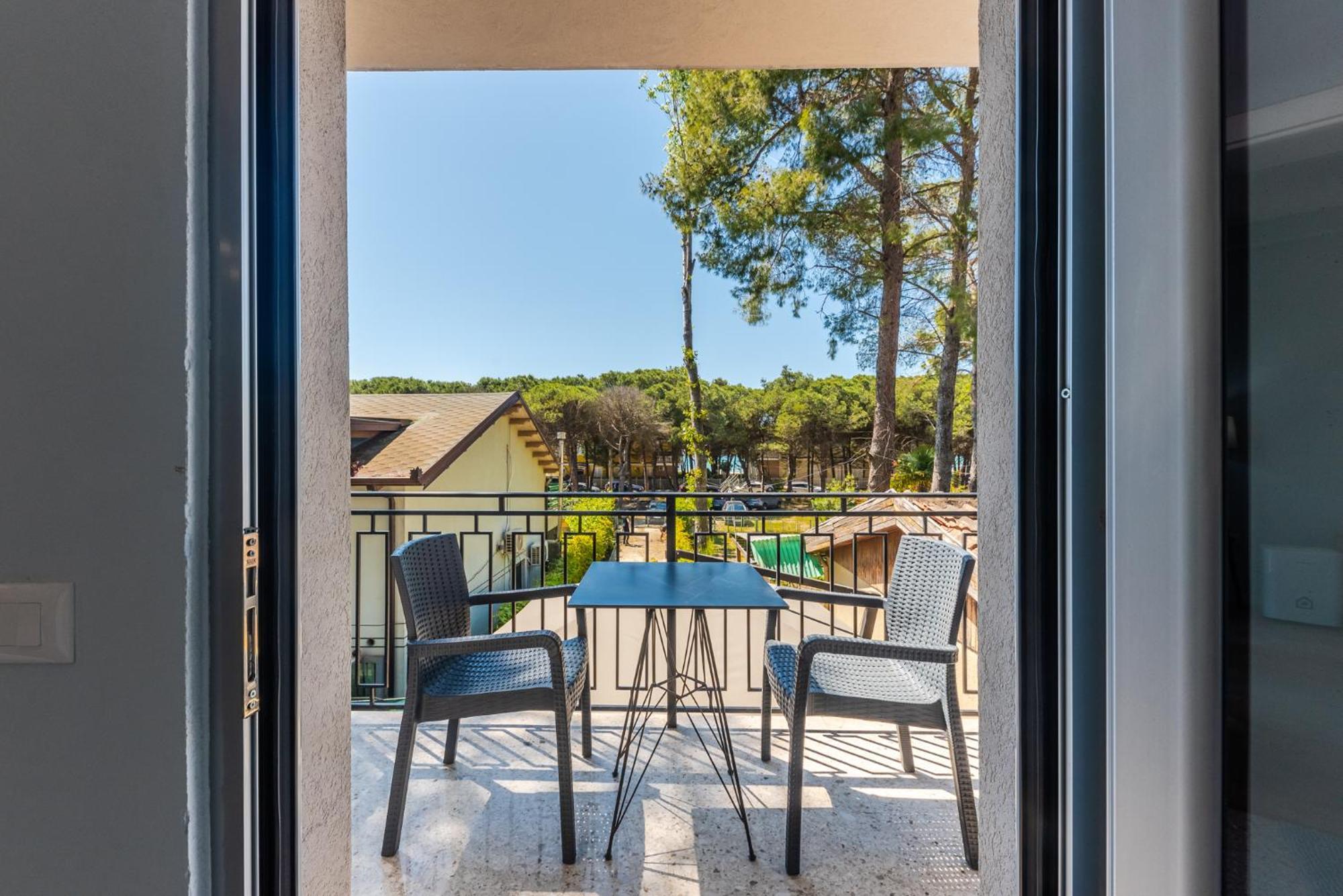 Beni'S Villa Apartments By Ps Golem  Extérieur photo