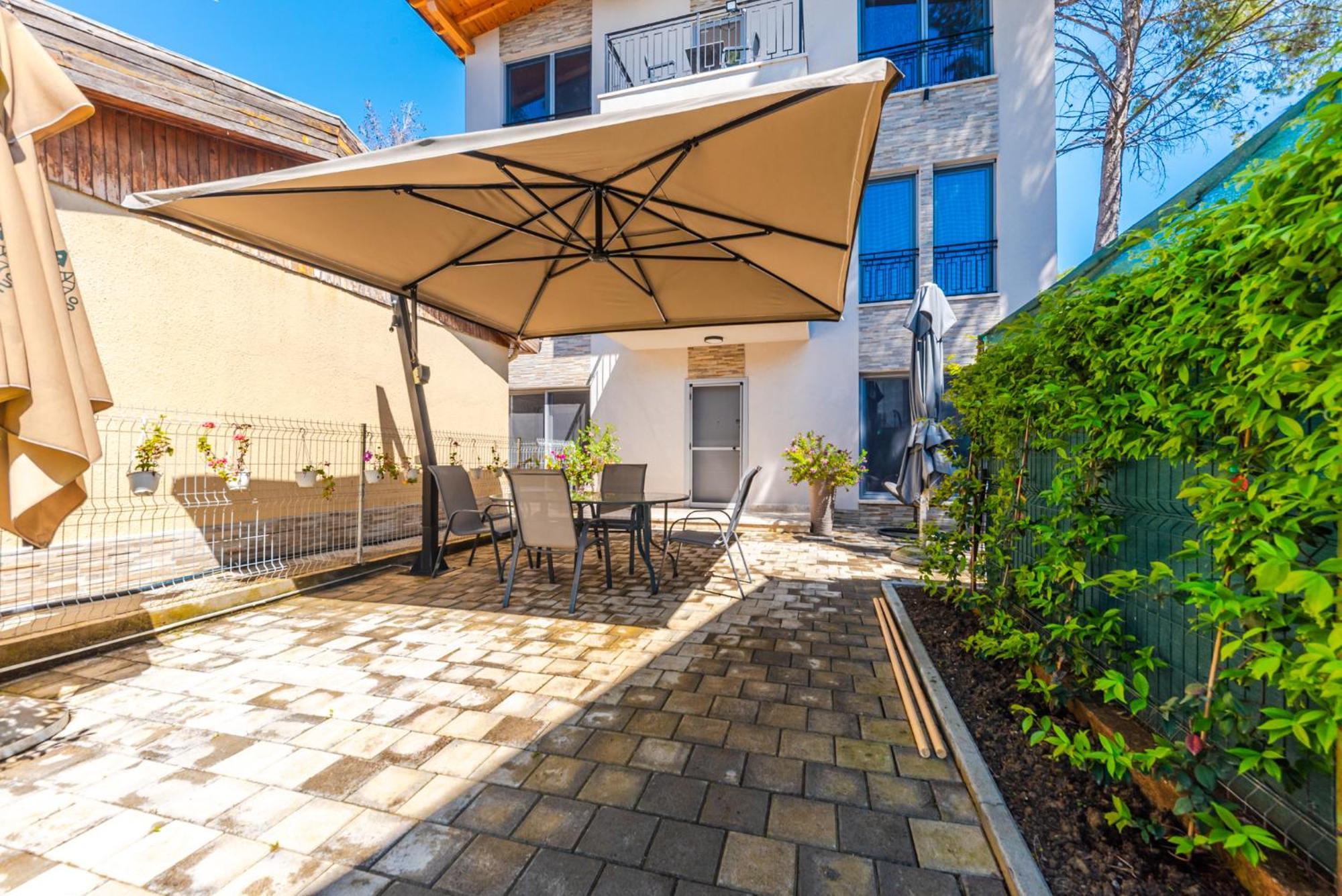 Beni'S Villa Apartments By Ps Golem  Extérieur photo